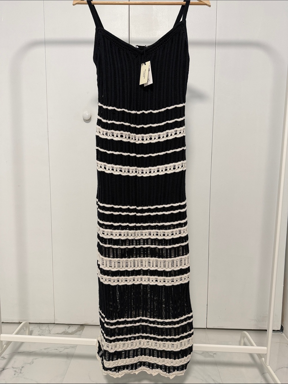 Abercrombie & Fitch Black and White Striped Maxi Dress. Cotton. - Picture 2 of 11